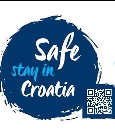 Smart Hostel Slavonski Brod Exterior photo